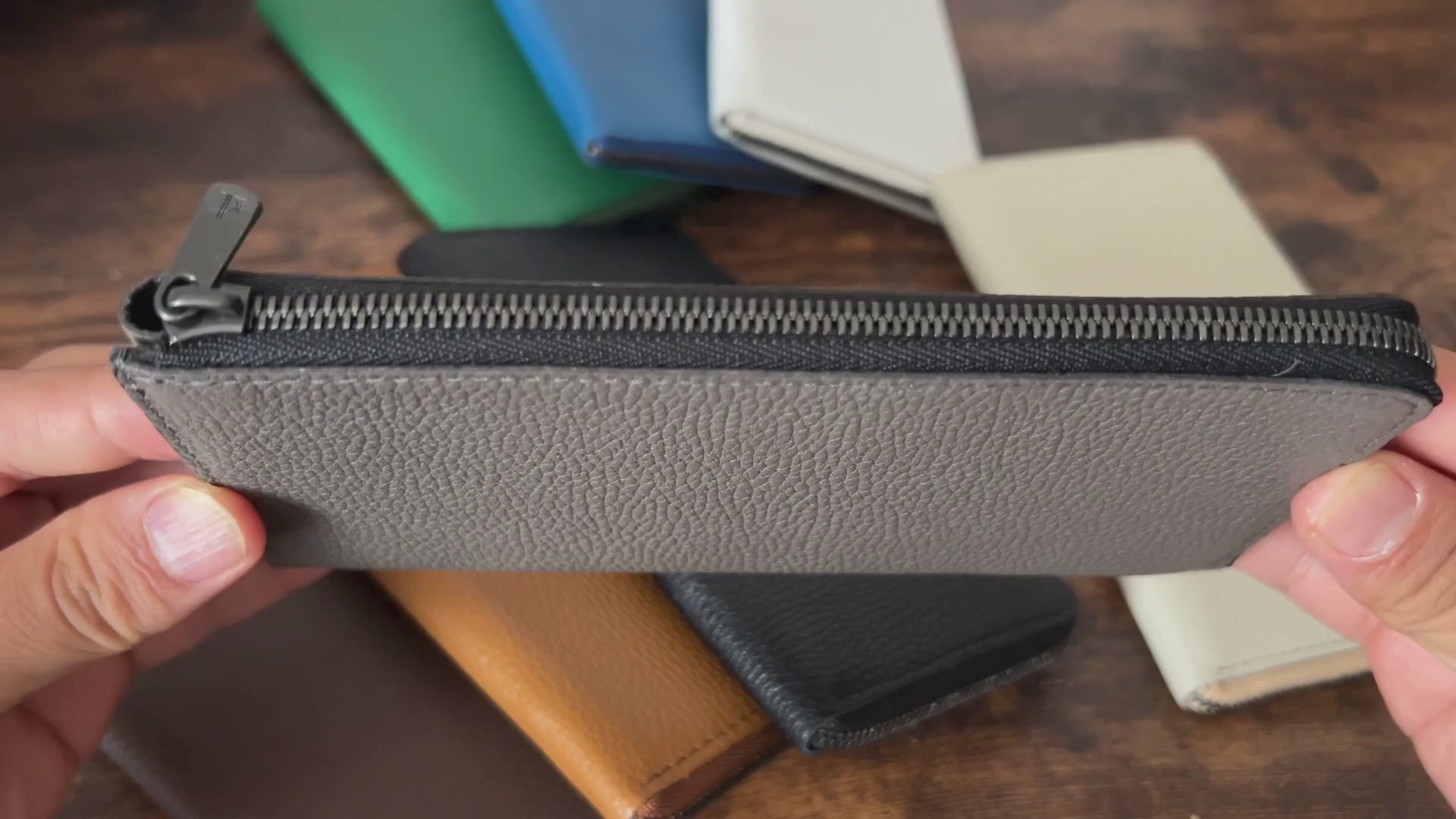 il modo ZIP concept 水濡れ、傷に強い！最小を目指した長財布