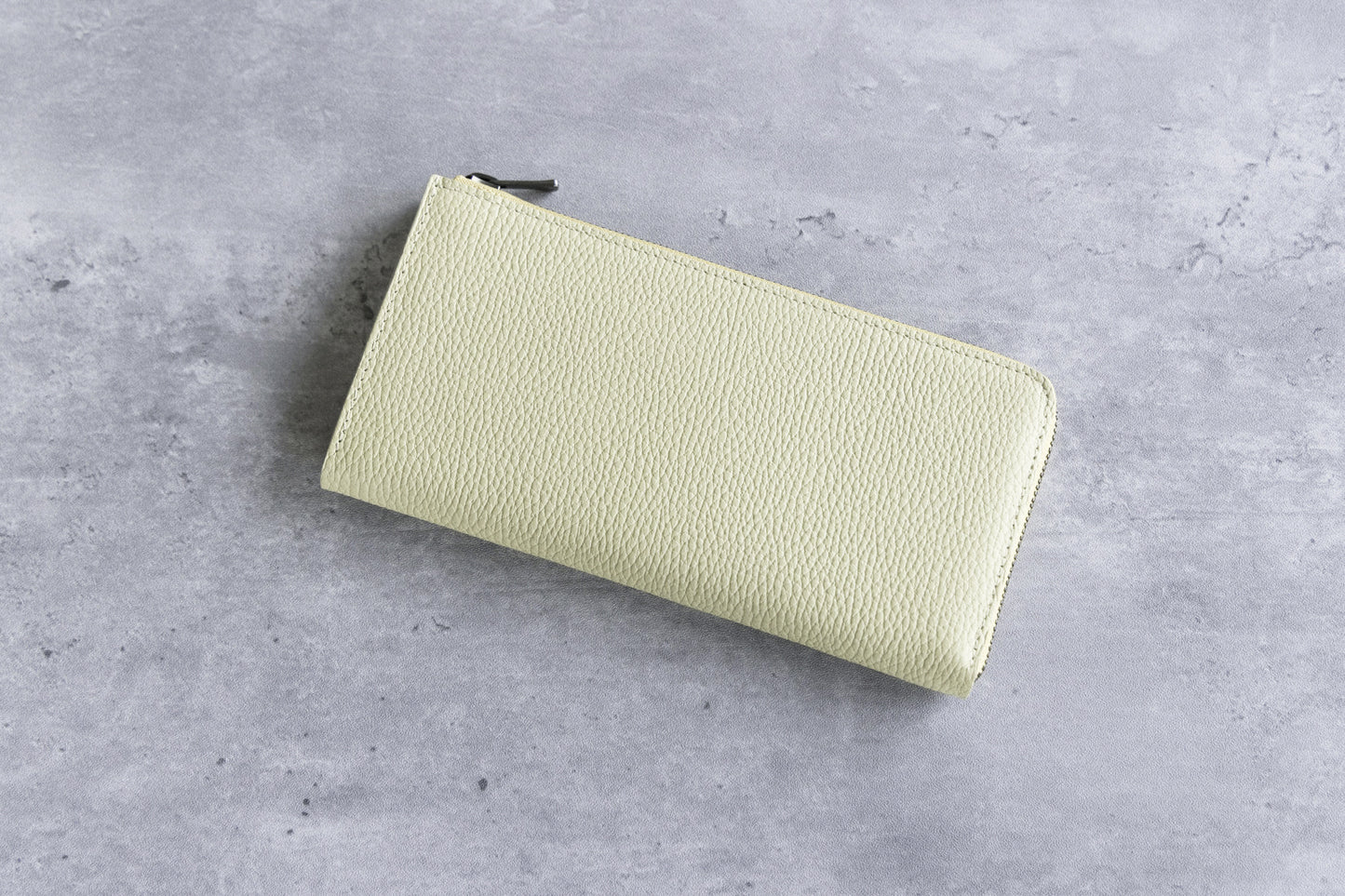 il modo ZIP concept 水濡れ、傷に強い！最小を目指した長財布