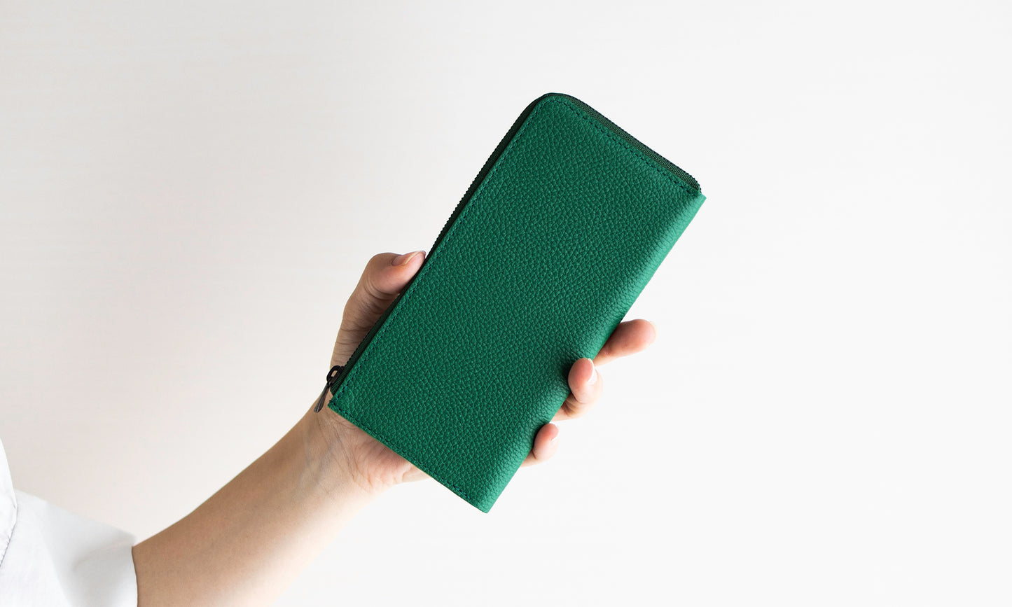 il modo ZIP concept 水濡れ、傷に強い！最小を目指した長財布