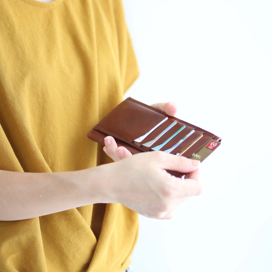 「極小Lファスナー長財布」紙幣を折らずに50枚収納！日本製長財布「FRAGMANzip」